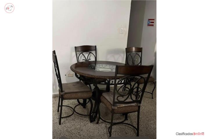 Juego comedor 4 sillas , Puerto Rico