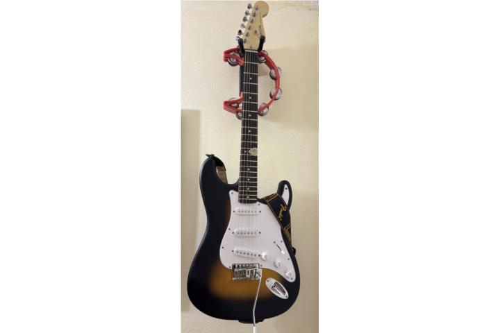 Guitarra Squier Stratocaster Debut by Fender, Puerto Rico