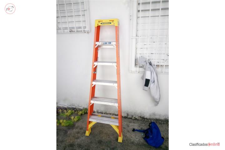 Escalera Fiberclass 6