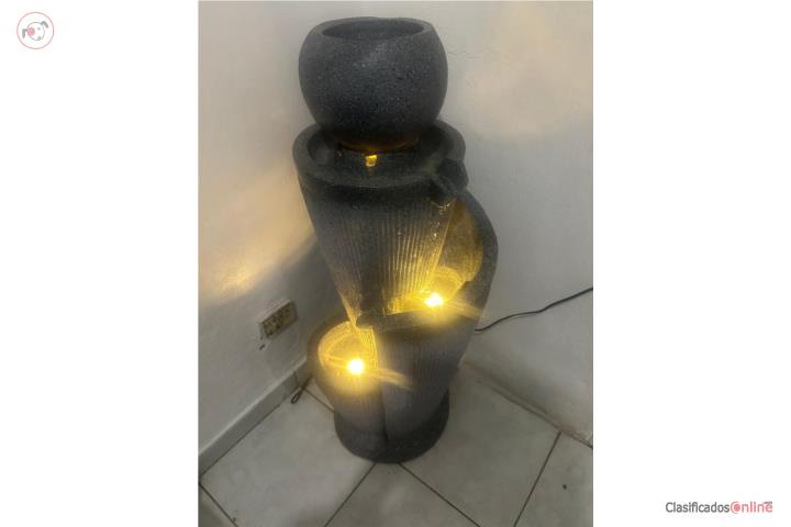 Fuente con luces integradas, Puerto Rico