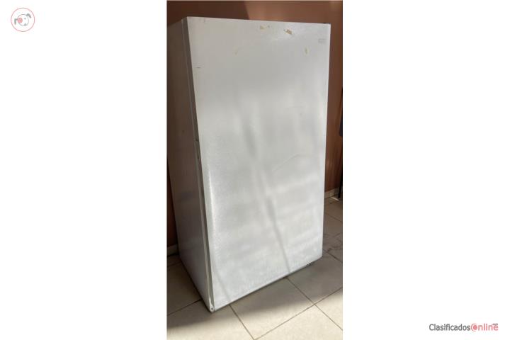Freezer vertical frost free, Puerto Rico