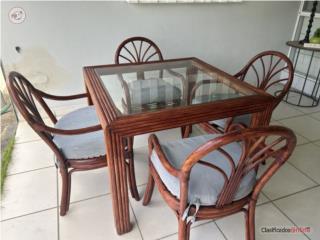 Juego de comedor en Ratan Natural, Puerto Rico
