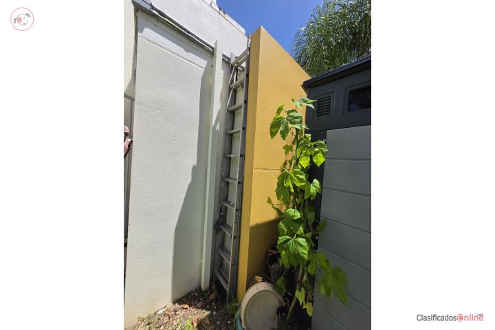 Escalera de 20' y escalera Tijera, Puerto Rico