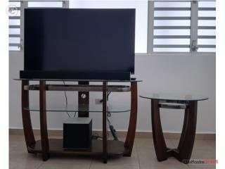 Televisor Visio 50, barra de sonido y mesas, Puerto Rico