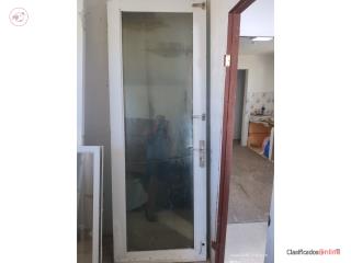 Se venden dos puertas de cristal , Puerto Rico