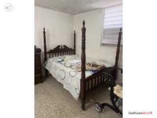 Cama Antigua de pilares, Puerto Rico