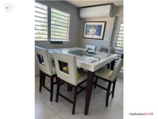 Mesa Sof�a Velgaraa, Puerto Rico
