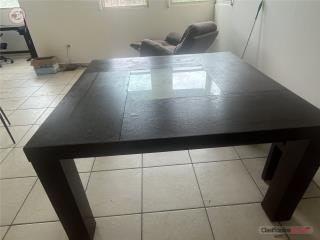 Mesa de comedor de madera maciza con incrusta, Puerto Rico