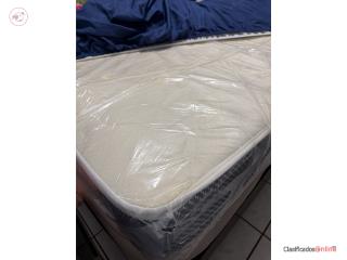 Mattress con Box Spring Queen, Puerto Rico