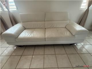 Set de 2 muebles blancos de cuero, Puerto Rico