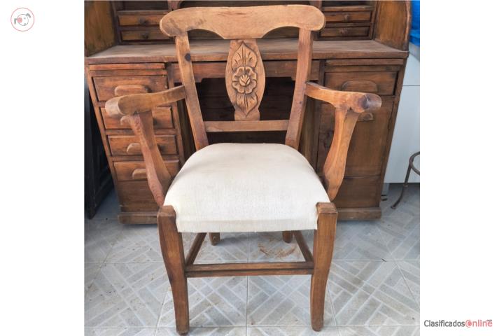 ESCRITORIO RÚSTICO , Puerto Rico