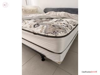 Set de cama Full como nuevo, Puerto Rico