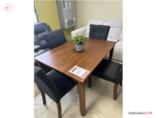 Se vende comedor con 4 sillas , Puerto Rico