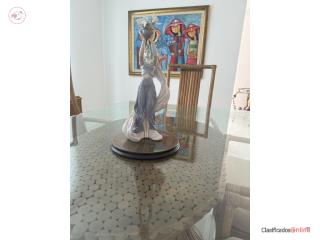 Lladro Figura Dama de La Paz