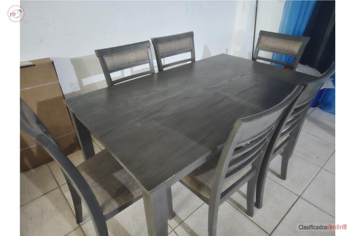Juego de Comedor, Puerto Rico
