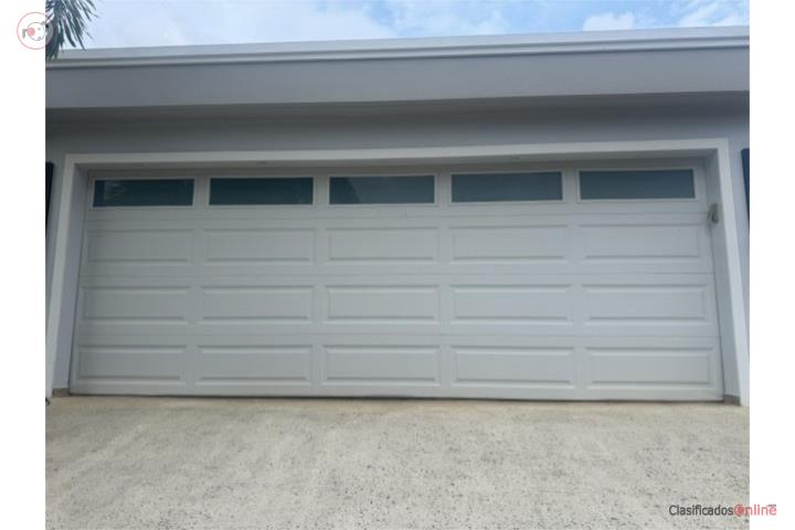 Puerta de Garage, Puerto Rico