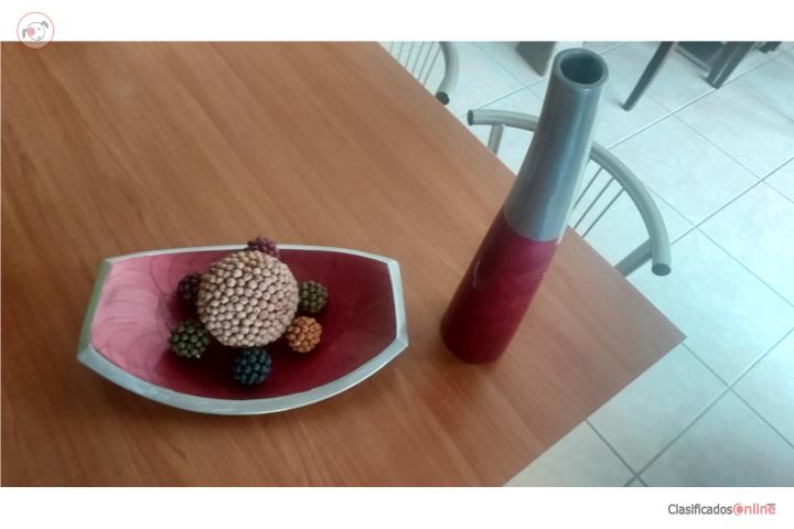 Set de plato y bolitas decorativas modernas, Puerto Rico