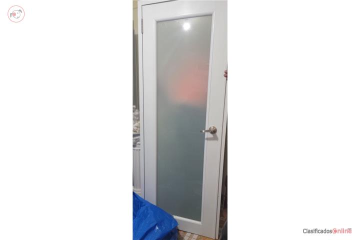 Puertas en Aluminio con cristal en el centro, Puerto Rico