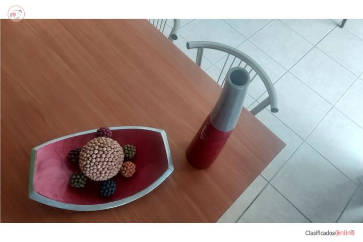 Set de plato decorativo moderno con bolitas , Puerto Rico