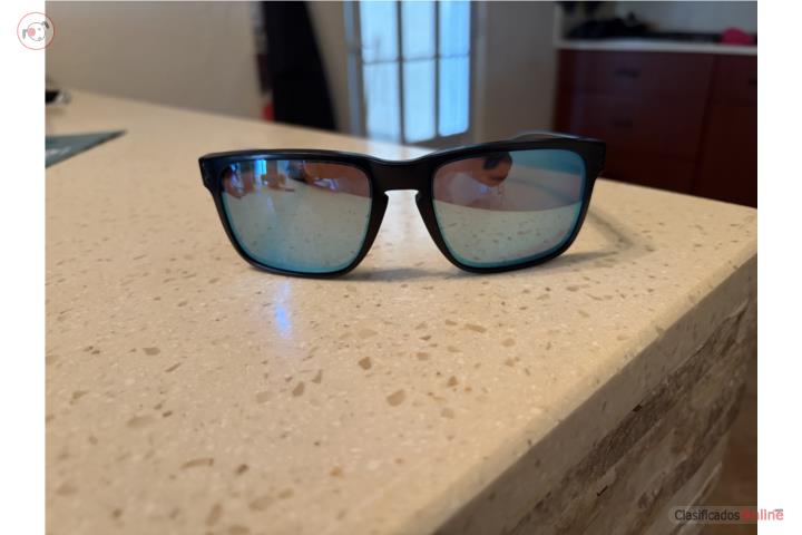 Gafas para el sol OAKLEY, Puerto Rico