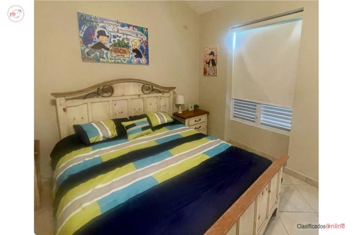 SE VENDE Juego de cuarto en madera 4 piezas, Puerto Rico