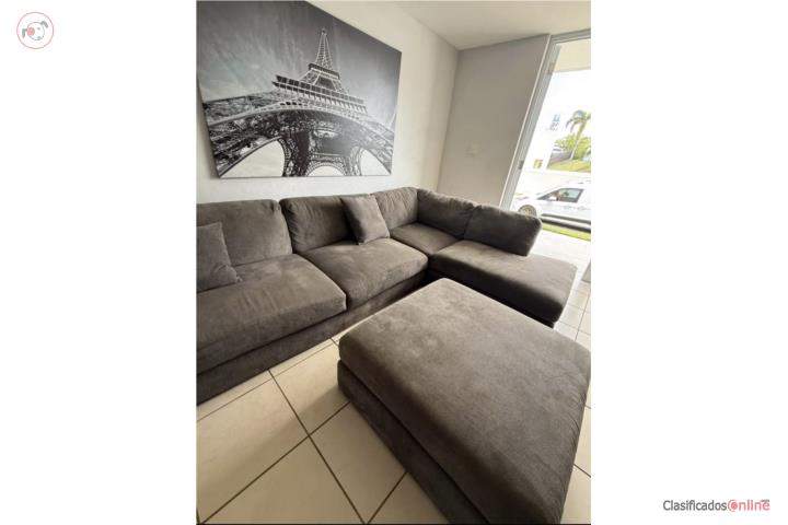Mueble Seccional, Puerto Rico