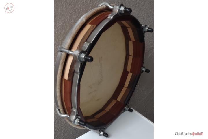 Pandero Requinto kykynto , Puerto Rico