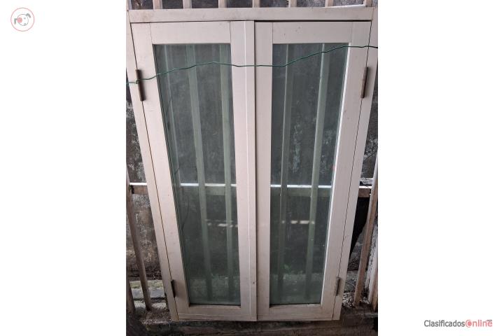 Ventana casement alumunio blava, Puerto Rico