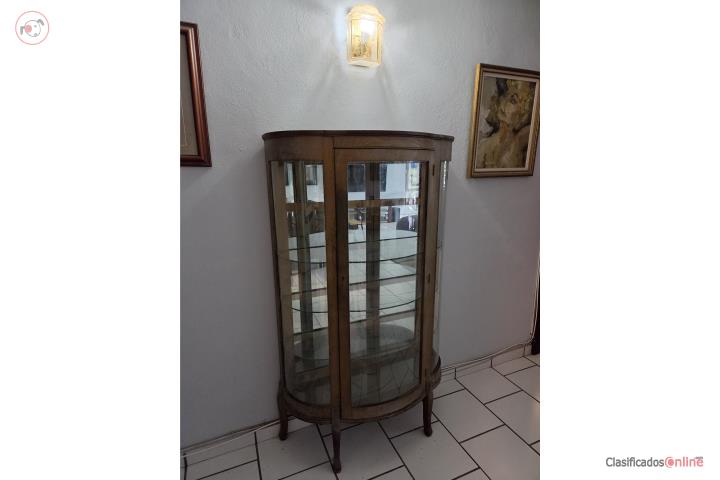 CURIO ANTIGUO EN LADERA SÓLIDA, Puerto Rico