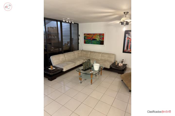 Sofa Seccional, Puerto Rico