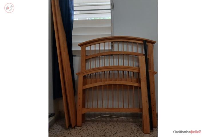 cama de madera sólida , Puerto Rico