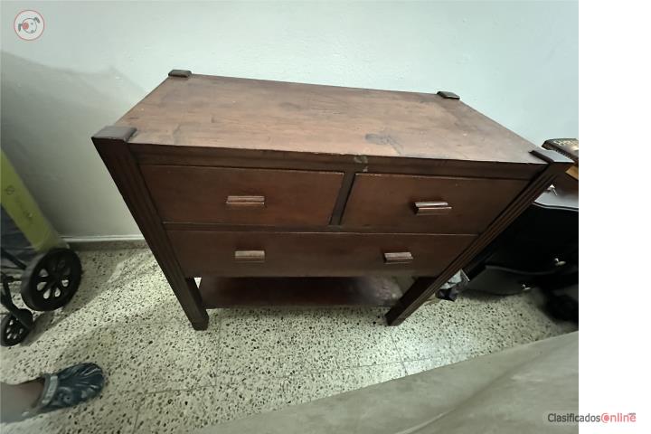 Se vende chest de comedor, Puerto Rico