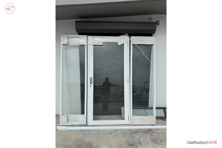 Puerta full glass y fijos full glass, Puerto Rico