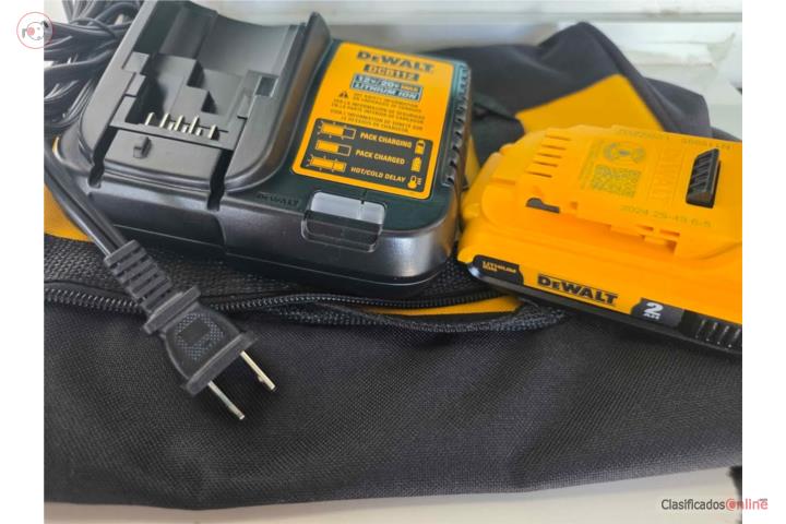 Bateria Dewalt 20V con cargador y bulto , Puerto Rico