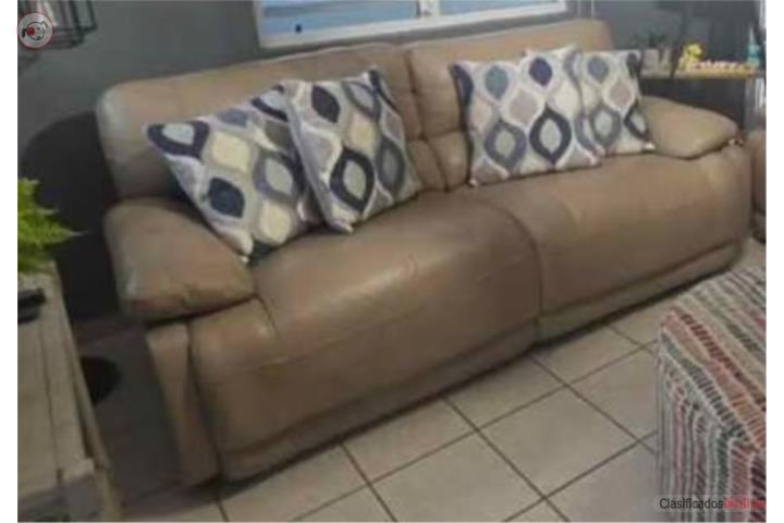 SOFA RECLINABLE EN PIEL COLOR BEIGE, Puerto Rico