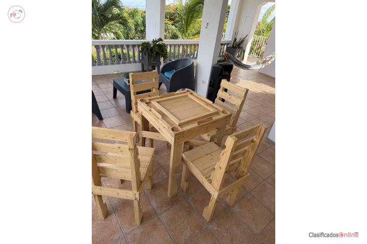 Mesa de Dimino Madera, Puerto Rico