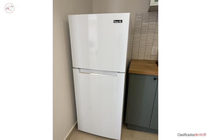 Nevera comprada nueva hace 6 meses, $300, Puerto Rico
