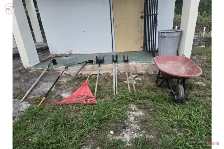 Varias herramienta de patio/ jardin, Puerto Rico