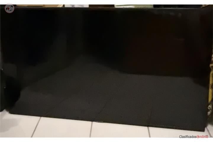 Televisor de 55 pulg marca Samsung con base  , Puerto Rico