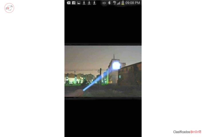 Linterna LED con zoom  $10 c/u o 2 por $17, Puerto Rico
