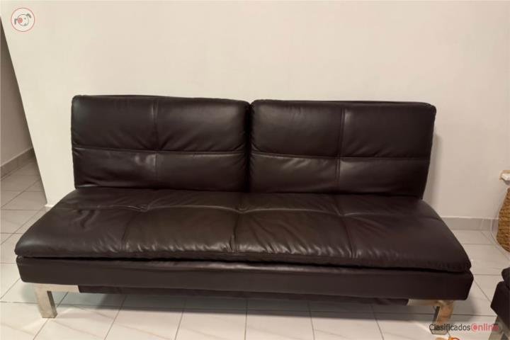 Futon Convertible a Cama en Cuero, Puerto Rico