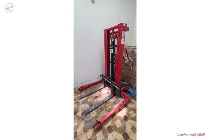 Dayton 4VME9 2000 LB Hydraulic Fork Lifter Pa, Puerto Rico