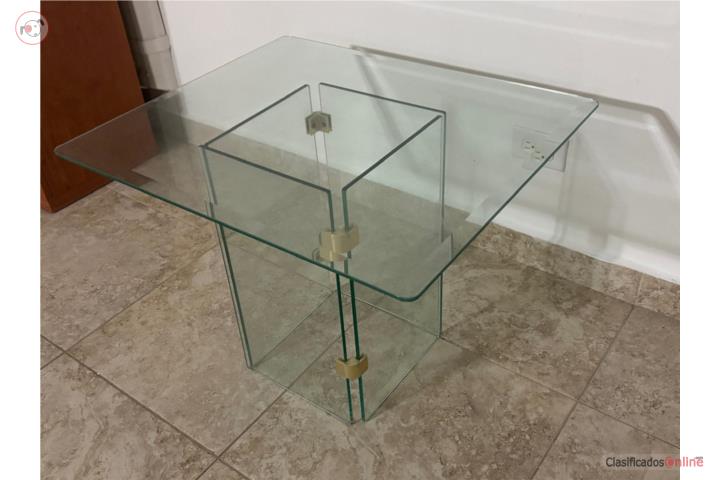 Mesa de sala de cristal, Puerto Rico