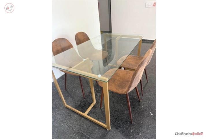 JUEGO DE COMEDOR TOPE CRISTAL Y 4 SILLAS, Puerto Rico