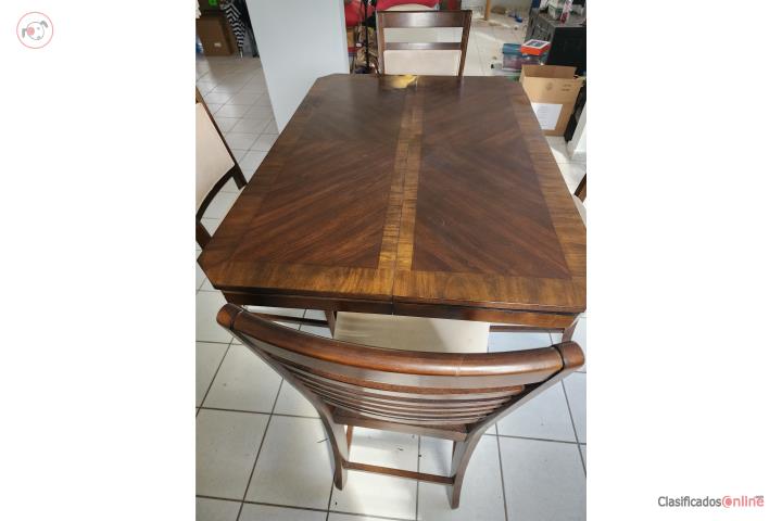 Mesa de comedor , Puerto Rico
