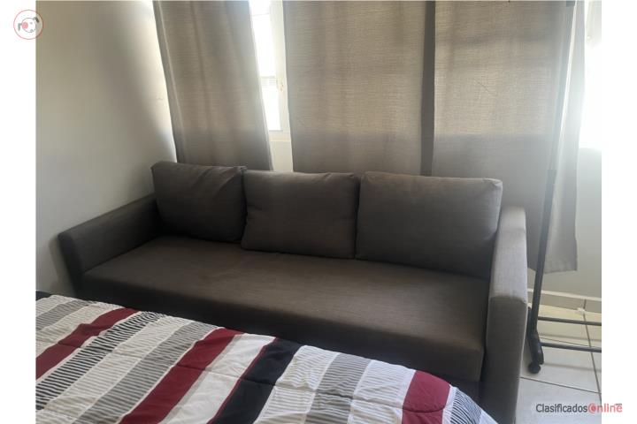 Sofá cama gris, Puerto Rico