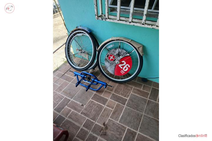 Triciclo nuevo en caja, Puerto Rico