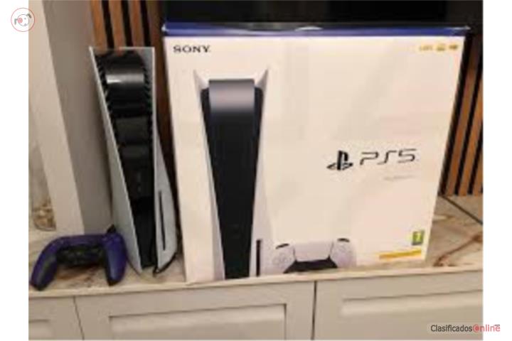 Consola PS5 con control en Hato Rey