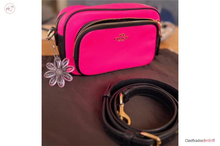 Coach Court Crossbody en Pink Neon, Puerto Rico