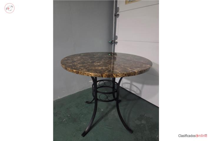 Mesa Comedor Marron Marmoleado y Metal Negro, Puerto Rico
